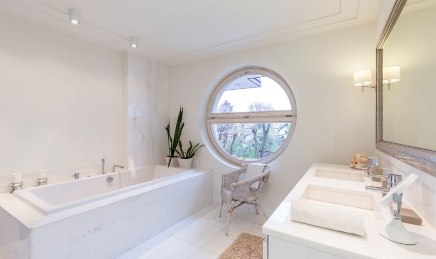 Choisir entre une douche à l’italienne et une baignoire pour rénover sa salle de bain