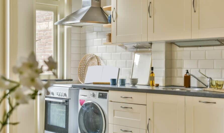 Comment optimiser l’espace dans une petite cuisine lors d’une rénovation