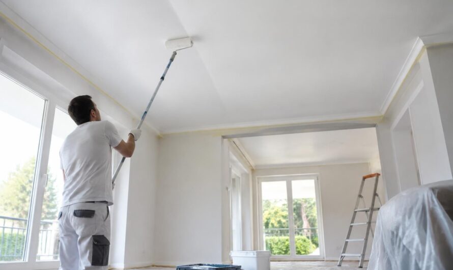 Comment peindre un plafond sans laisser de traces de rouleau ?